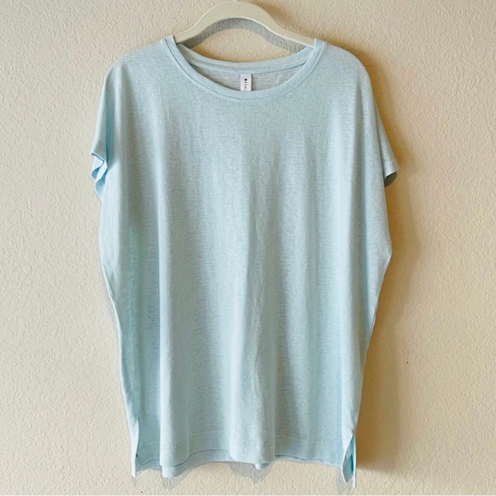 Athleta EUC Women’s Size Small Release Tee Gentle Blue - Picture 2 of 11